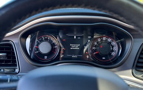 Dodge Challenger III рестайлинг 2, 2020 год, 4 000 000 рублей, 6 фотография