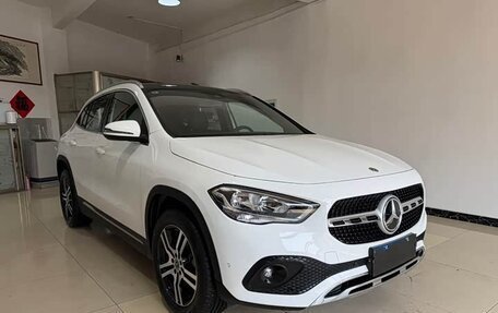 Mercedes-Benz GLA, 2022 год, 2 350 000 рублей, 3 фотография