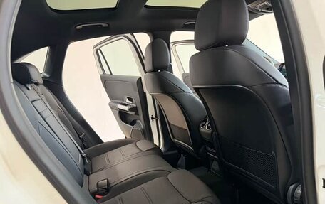 Mercedes-Benz GLA, 2022 год, 2 350 000 рублей, 11 фотография