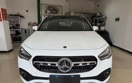 Mercedes-Benz GLA, 2022 год, 2 350 000 рублей, 2 фотография