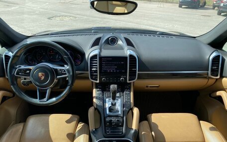 Porsche Cayenne III, 2017 год, 4 729 000 рублей, 17 фотография