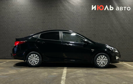 Hyundai Solaris II рестайлинг, 2015 год, 1 000 000 рублей, 4 фотография