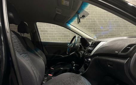 Hyundai Solaris II рестайлинг, 2015 год, 1 000 000 рублей, 8 фотография