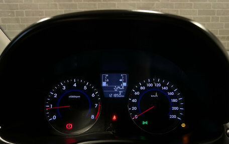 Hyundai Solaris II рестайлинг, 2015 год, 1 000 000 рублей, 14 фотография