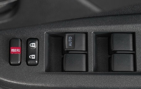 Toyota Ractis II, 2010 год, 879 000 рублей, 19 фотография