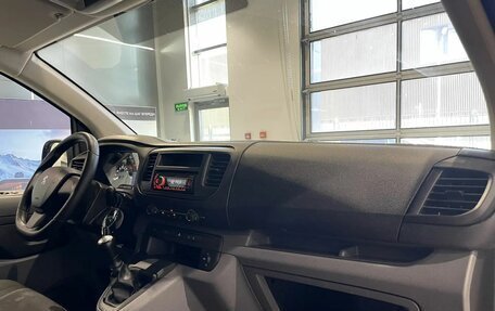 Peugeot Expert, 2021 год, 2 100 000 рублей, 10 фотография