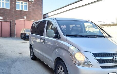 Hyundai Grand Starex Grand Starex I рестайлинг 2, 2010 год, 1 265 000 рублей, 1 фотография