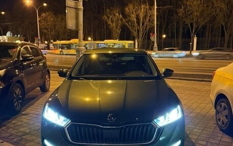 Skoda Octavia IV, 2022 год, 2 400 000 рублей, 1 фотография