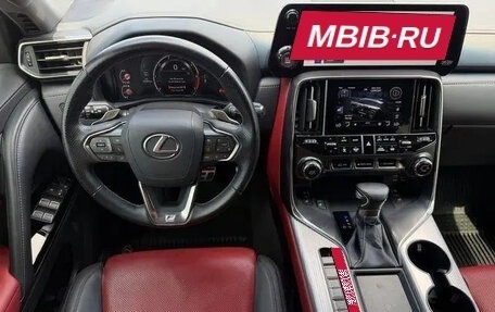 Lexus LX, 2022 год, 14 379 875 рублей, 8 фотография