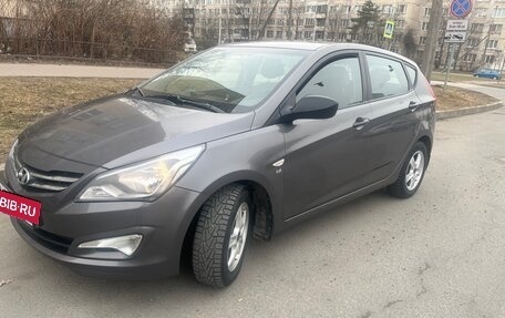 Hyundai Solaris II рестайлинг, 2014 год, 850 000 рублей, 2 фотография
