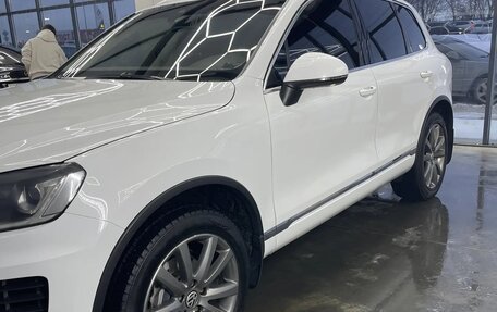 Volkswagen Touareg III, 2015 год, 2 500 000 рублей, 2 фотография