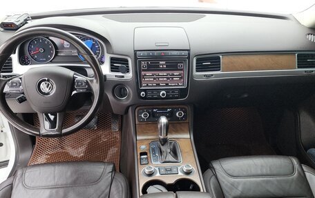 Volkswagen Touareg III, 2015 год, 2 500 000 рублей, 10 фотография