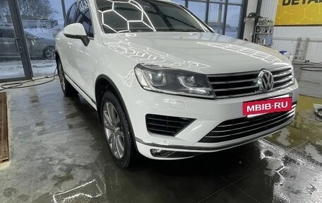 Volkswagen Touareg III, 2015 год, 2 500 000 рублей, 4 фотография