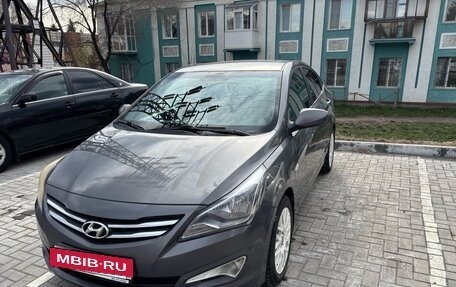 Hyundai Solaris II рестайлинг, 2016 год, 1 000 000 рублей, 3 фотография