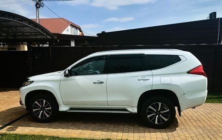 Mitsubishi Pajero Sport III рестайлинг, 2017 год, 2 850 000 рублей, 3 фотография