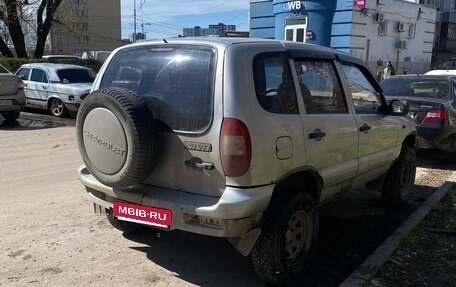 Chevrolet Niva I рестайлинг, 2003 год, 240 000 рублей, 3 фотография