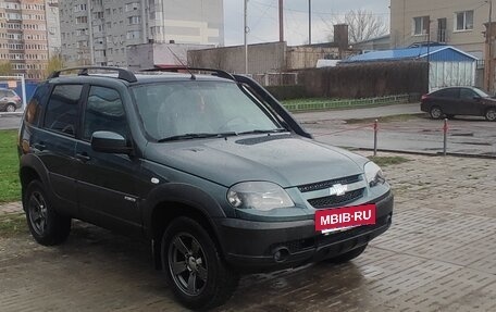 Chevrolet Niva I рестайлинг, 2017 год, 845 000 рублей, 3 фотография