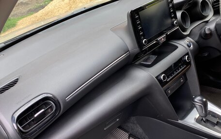 Toyota Yaris Cross, 2020 год, 1 750 000 рублей, 8 фотография