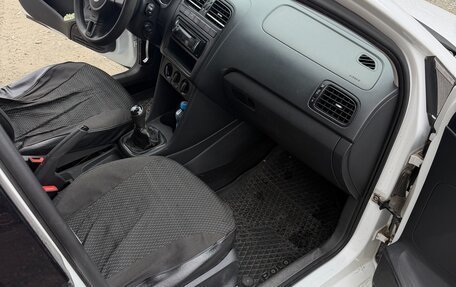 Volkswagen Polo VI (EU Market), 2014 год, 500 000 рублей, 17 фотография