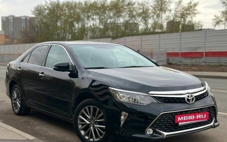 Toyota Camry, 2017 год, 2 450 000 рублей, 2 фотография