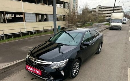 Toyota Camry, 2017 год, 2 450 000 рублей, 3 фотография
