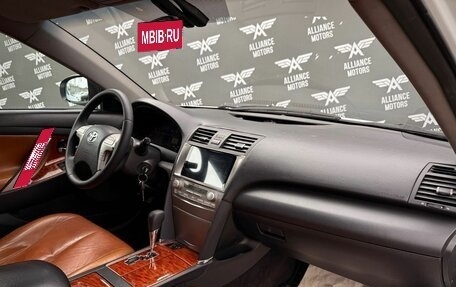 Toyota Camry, 2011 год, 1 200 000 рублей, 24 фотография