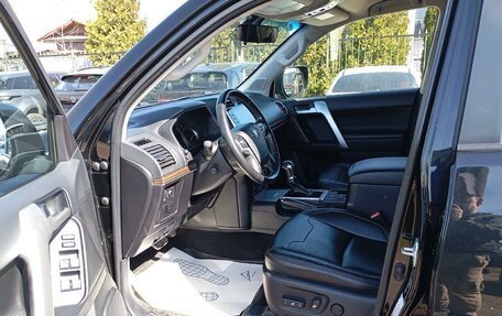 Toyota Land Cruiser Prado 150 рестайлинг 2, 2021 год, 5 600 000 рублей, 7 фотография