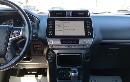 Toyota Land Cruiser Prado 150 рестайлинг 2, 2021 год, 5 600 000 рублей, 11 фотография