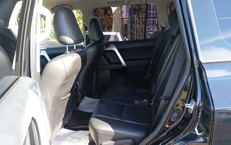 Toyota Land Cruiser Prado 150 рестайлинг 2, 2021 год, 5 600 000 рублей, 14 фотография