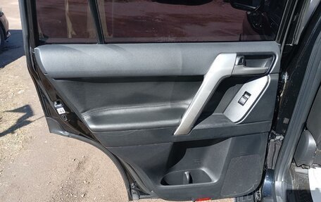 Toyota Land Cruiser Prado 150 рестайлинг 2, 2021 год, 5 600 000 рублей, 17 фотография