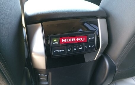 Toyota Land Cruiser Prado 150 рестайлинг 2, 2021 год, 5 600 000 рублей, 15 фотография