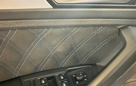 Volkswagen Tiguan II, 2020 год, 2 695 000 рублей, 6 фотография