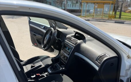 Skoda Octavia, 2010 год, 490 000 рублей, 16 фотография