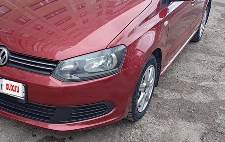 Volkswagen Polo VI (EU Market), 2013 год, 750 000 рублей, 2 фотография