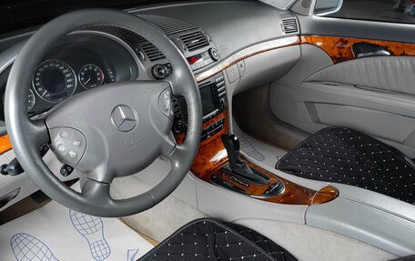 Mercedes-Benz E-Класс, 2004 год, 999 000 рублей, 8 фотография