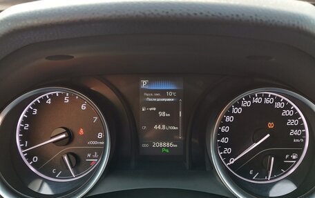 Toyota Camry, 2019 год, 2 225 000 рублей, 8 фотография