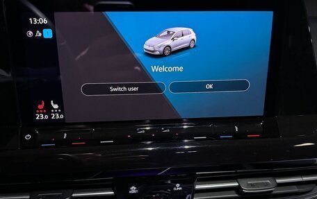 Volkswagen Golf VIII, 2022 год, 1 900 000 рублей, 11 фотография