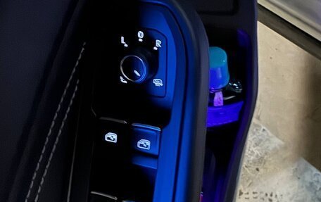 Volkswagen Golf VIII, 2022 год, 1 900 000 рублей, 15 фотография