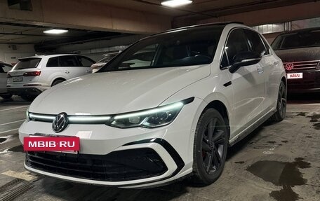 Volkswagen Golf VIII, 2022 год, 1 900 000 рублей, 2 фотография