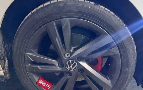 Volkswagen Golf VIII, 2022 год, 1 900 000 рублей, 16 фотография