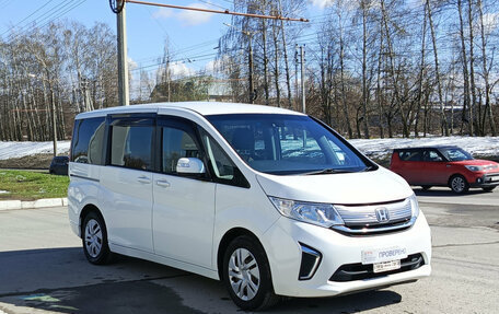 Honda Stepwgn IV, 2016 год, 1 900 000 рублей, 7 фотография