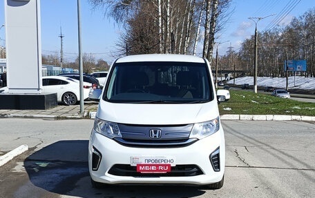 Honda Stepwgn IV, 2016 год, 1 900 000 рублей, 6 фотография
