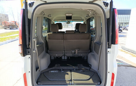 Honda Stepwgn IV, 2016 год, 1 900 000 рублей, 14 фотография