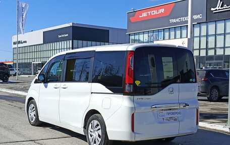 Honda Stepwgn IV, 2016 год, 1 900 000 рублей, 11 фотография