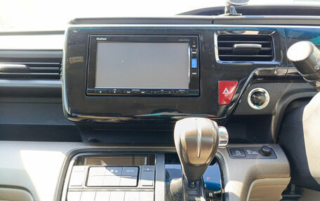 Honda Stepwgn IV, 2016 год, 1 900 000 рублей, 19 фотография