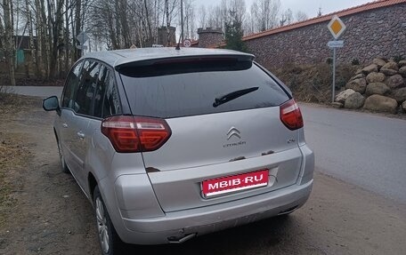 Citroen C4 Picasso II рестайлинг, 2011 год, 380 000 рублей, 1 фотография