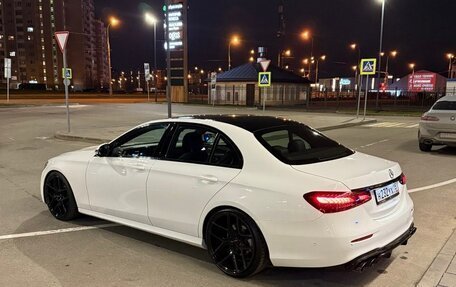 Mercedes-Benz E-Класс, 2021 год, 4 500 000 рублей, 7 фотография