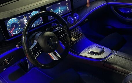 Mercedes-Benz E-Класс, 2021 год, 4 500 000 рублей, 9 фотография