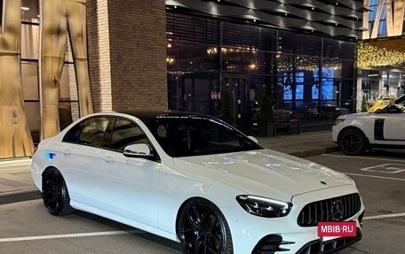 Mercedes-Benz E-Класс, 2021 год, 4 500 000 рублей, 3 фотография