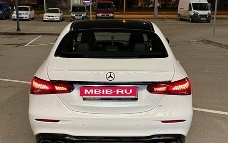 Mercedes-Benz E-Класс, 2021 год, 4 500 000 рублей, 6 фотография